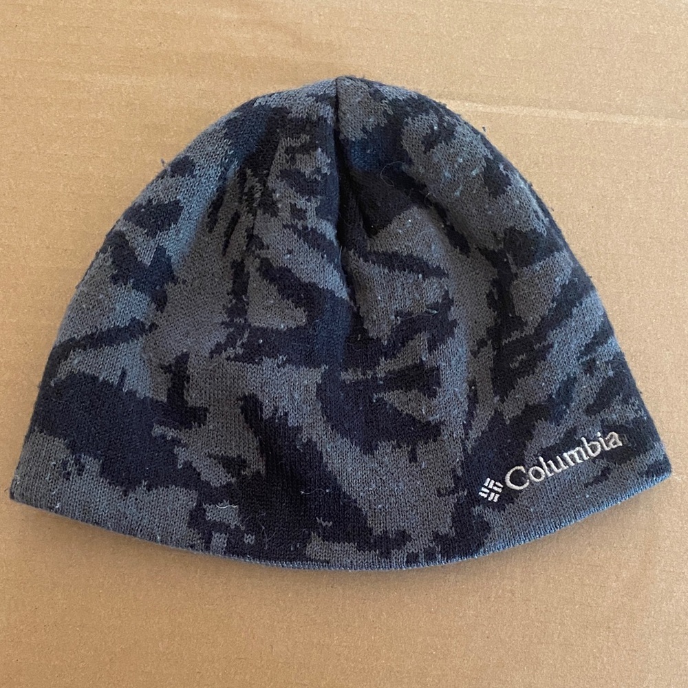 3/$10 Columbia Gray and Black Patterned Beanie